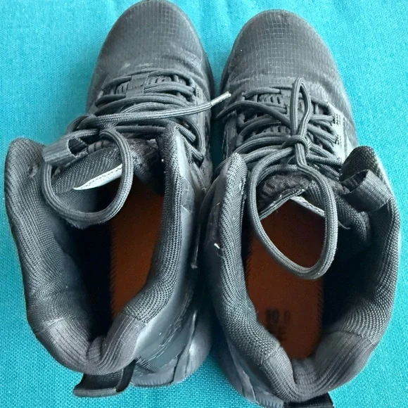 Reebok Men's black Athletic Shoes